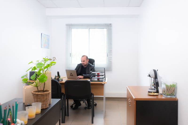 LOCATION BUREAU A L'HEURE A LA SEYNE SUR MER dans le Var 83